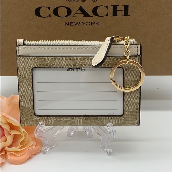 Mini Skinny Id Case In Signature Canvas - Picture 8 of 16